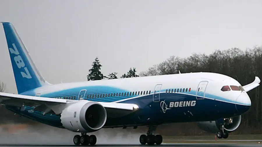 Boeing 787 bị điều tra vì tự kích hoạt hệ thống khẩn cấp